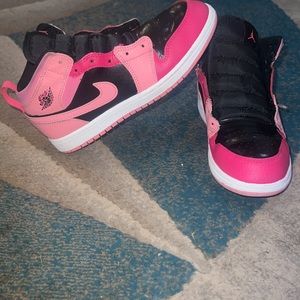 3Y/ 4.5W Air Jordan 1’s Valentines Day * SOLD*
